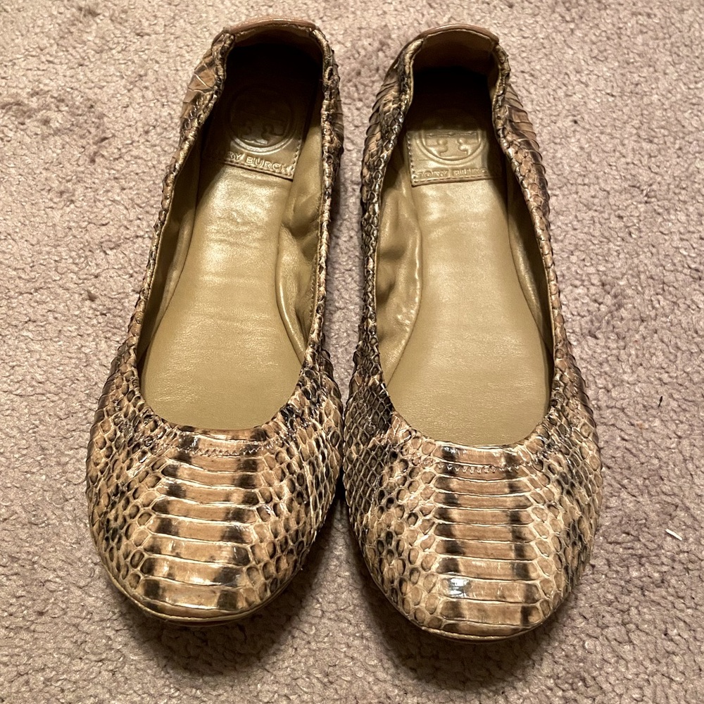 EUC Tory Burch Snakeskin Flats Size 8